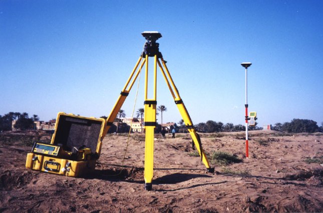 Geophysical exploration of wells